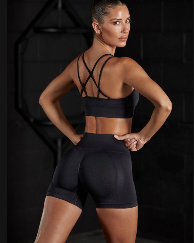 Sculpt Seamless Cami Sports Bra — Black