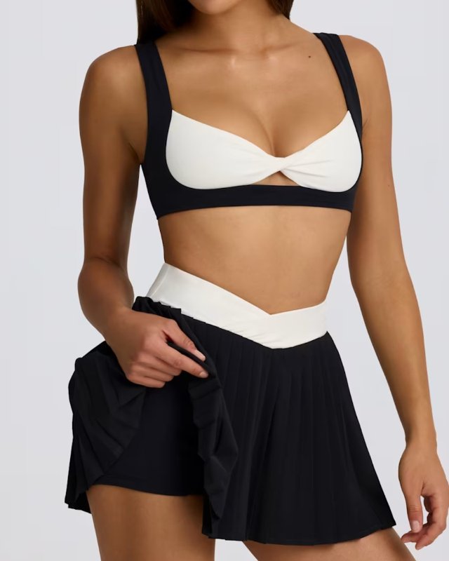 Color-Block Pleated Skirt II — Black