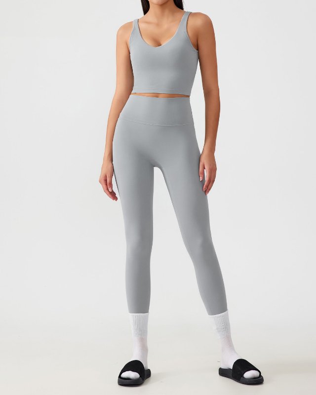 High-Rise Brushed Push-Up Yoga Set — Light Grey