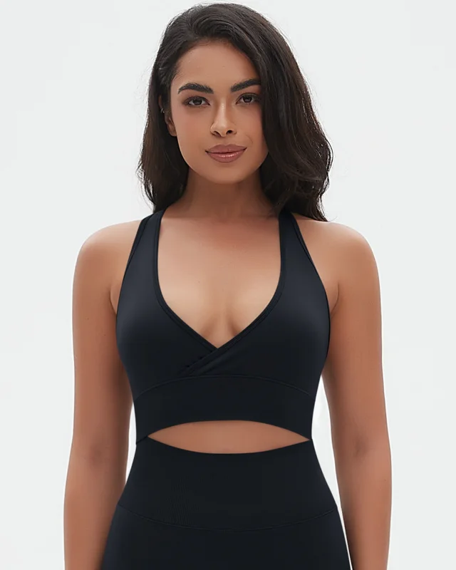 Crossover Seamless Open-Back Sports Bra — Black
